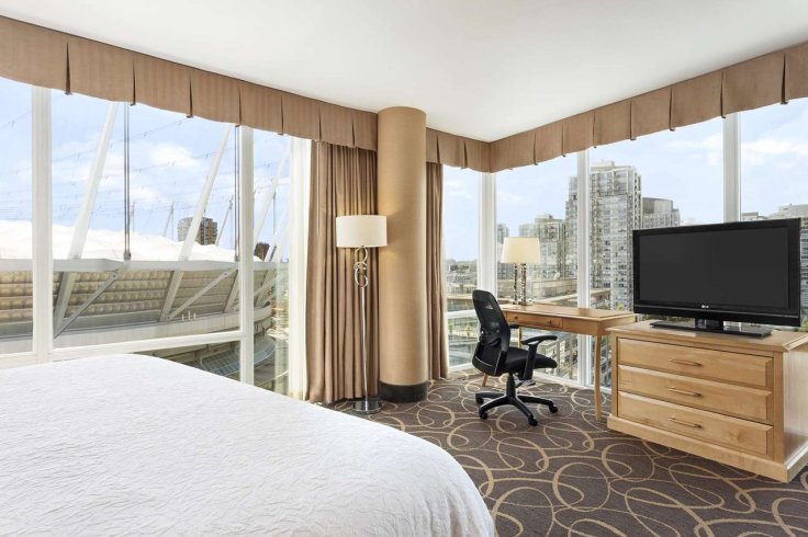 Obama Top 10 Hampton Inns Vancouver Suite
