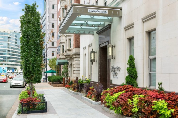 Obama Top 10 Hampton Inns Washington DC Exterior