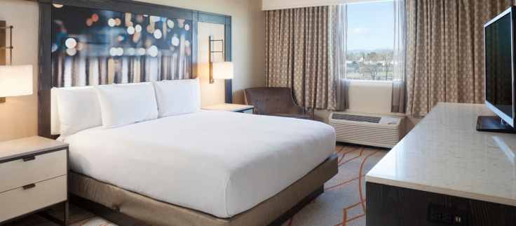 DoubleTree Boring Denver Room